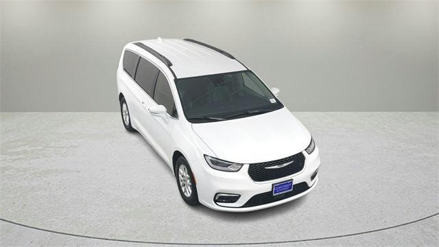 new 2024 Chrysler Pacifica car, priced at $38,231