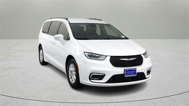 new 2024 Chrysler Pacifica car, priced at $38,231