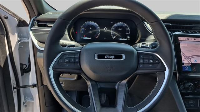 new 2025 Jeep Grand Cherokee car, priced at $42,890