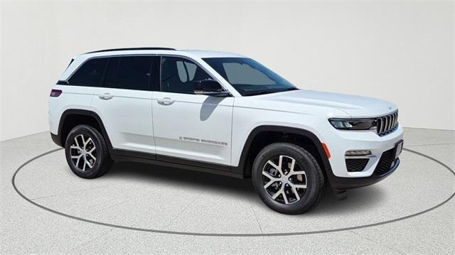new 2025 Jeep Grand Cherokee car, priced at $42,890