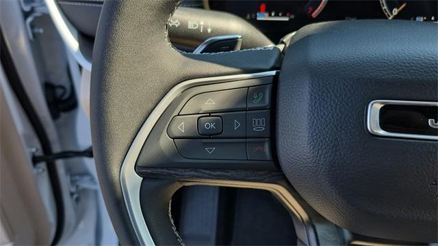 new 2025 Jeep Grand Cherokee car, priced at $47,010