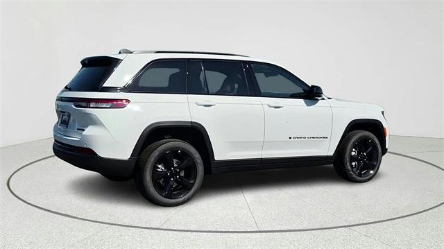 new 2025 Jeep Grand Cherokee car, priced at $47,010