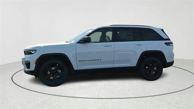 new 2025 Jeep Grand Cherokee car, priced at $47,010