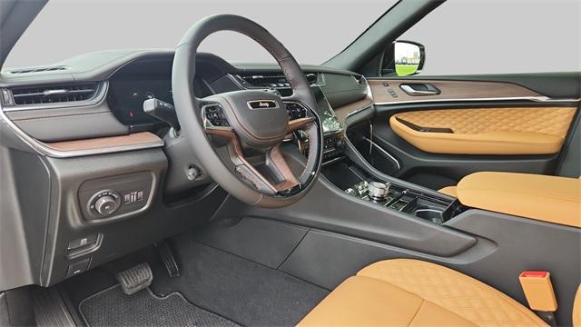 new 2025 Jeep Grand Cherokee car, priced at $53,519