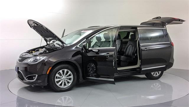 used 2022 Chrysler Pacifica car, priced at $24,224