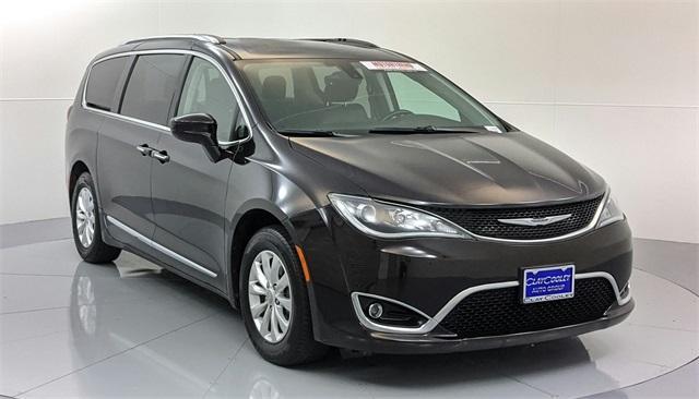 used 2022 Chrysler Pacifica car, priced at $23,070