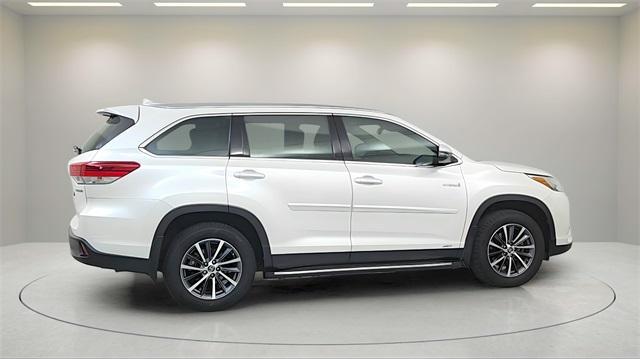 used 2019 Toyota Highlander Hybrid car, priced at $24,573