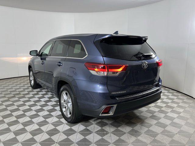 used 2018 Toyota Highlander car, priced at $28,900