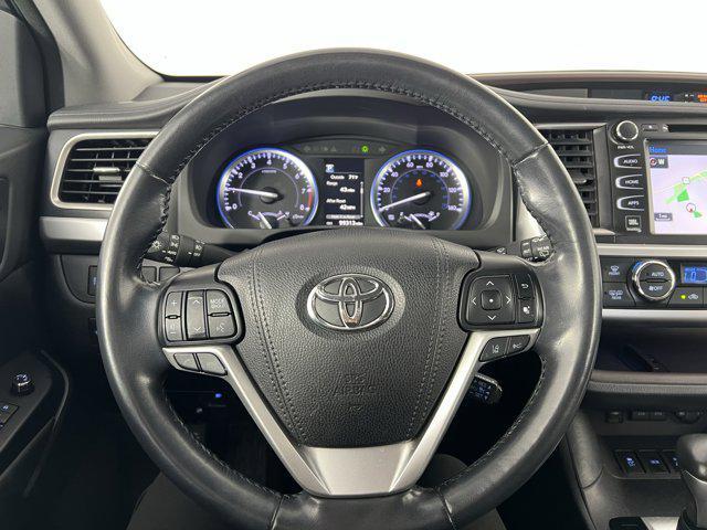 used 2018 Toyota Highlander car, priced at $28,900