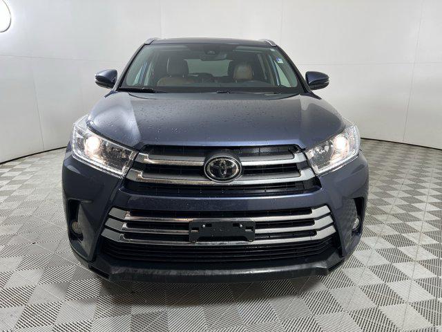 used 2018 Toyota Highlander car, priced at $28,900