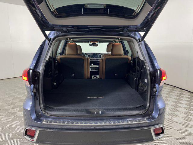 used 2018 Toyota Highlander car, priced at $28,900