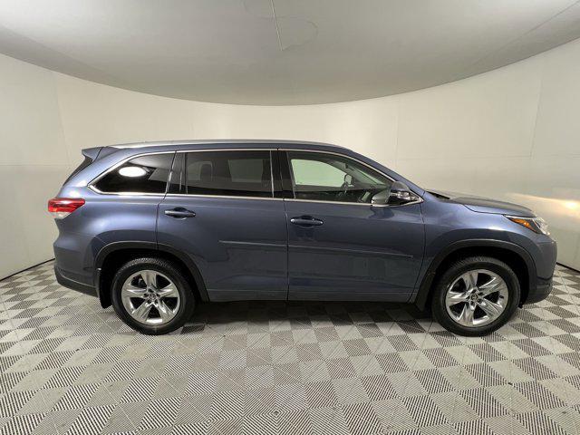 used 2018 Toyota Highlander car, priced at $28,900