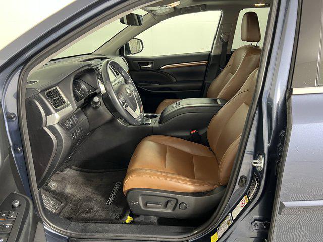 used 2018 Toyota Highlander car, priced at $28,900
