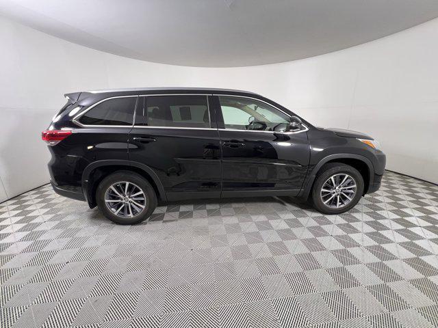 used 2019 Toyota Highlander car, priced at $28,500