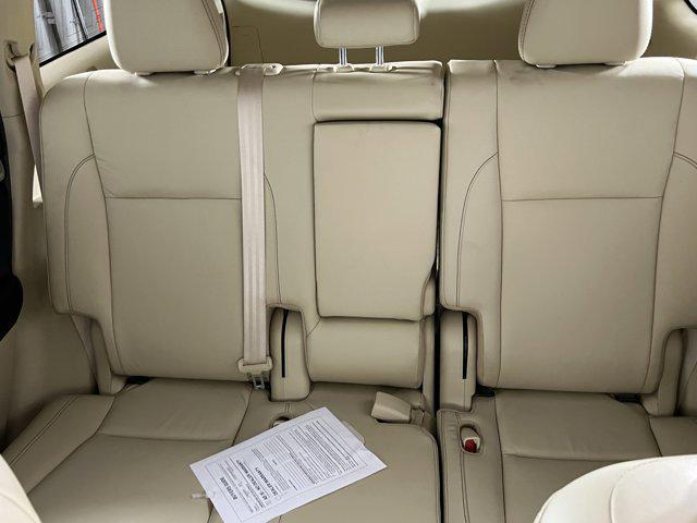 used 2019 Toyota Highlander car, priced at $28,500