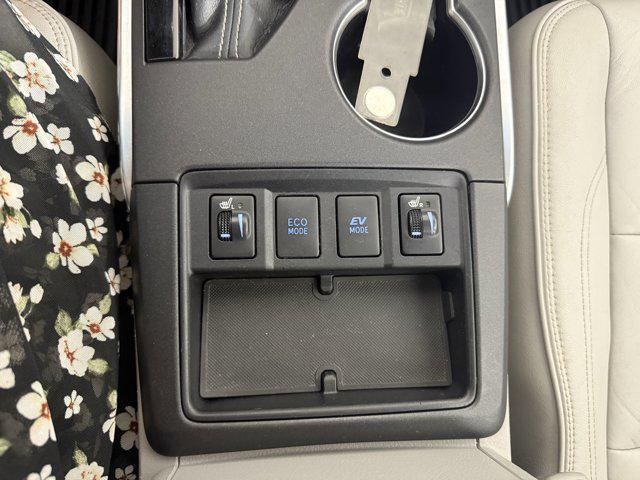 used 2015 Toyota Camry Hybrid car, priced at $11,000