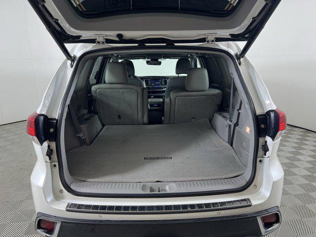 used 2019 Toyota Highlander car, priced at $32,900