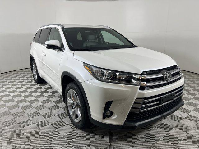 used 2019 Toyota Highlander car, priced at $32,900