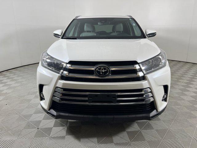 used 2019 Toyota Highlander car, priced at $32,900