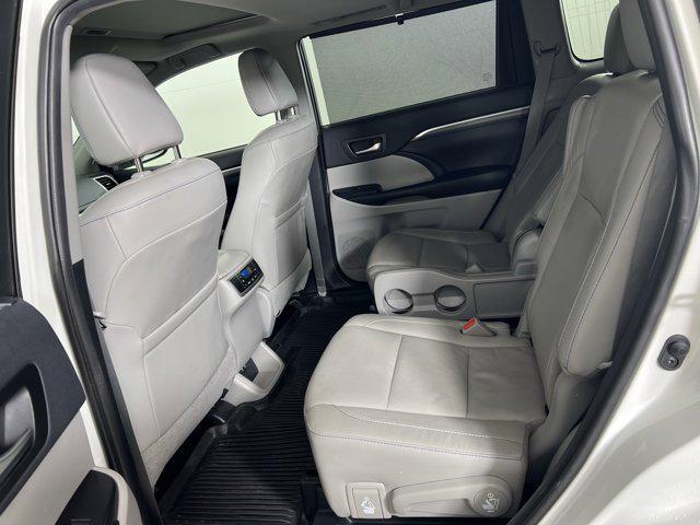 used 2019 Toyota Highlander car, priced at $32,900