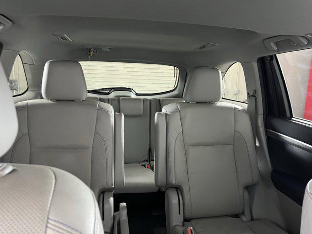 used 2019 Toyota Highlander car, priced at $29,500