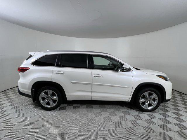 used 2019 Toyota Highlander car, priced at $29,500