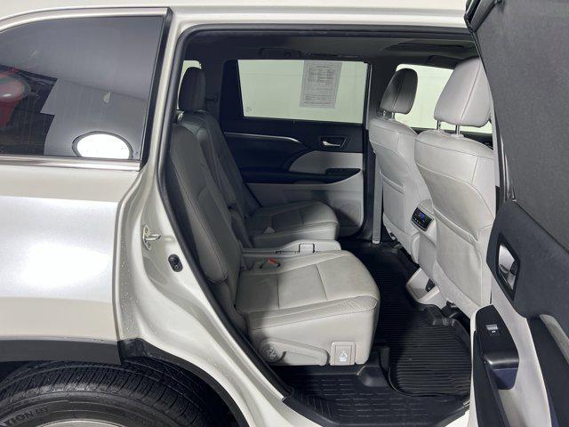 used 2019 Toyota Highlander car, priced at $29,500