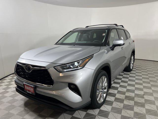 new 2025 Toyota Highlander car, priced at $53,997