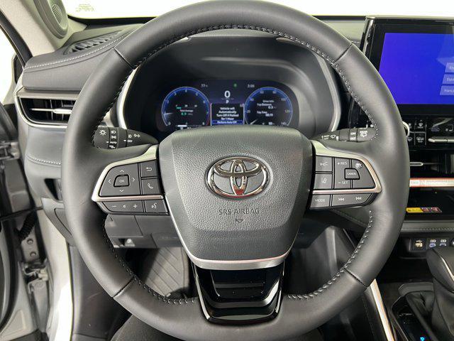new 2025 Toyota Highlander car, priced at $53,997