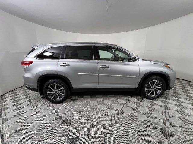 used 2019 Toyota Highlander car, priced at $26,300