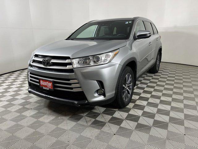 used 2019 Toyota Highlander car, priced at $26,300