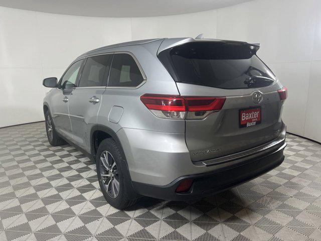 used 2019 Toyota Highlander car, priced at $26,300