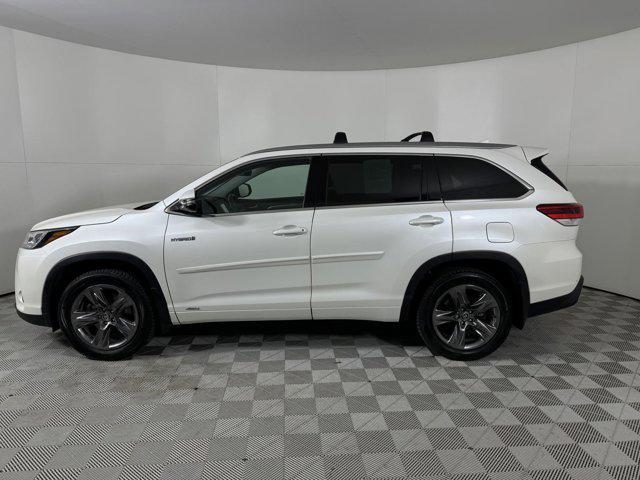 used 2019 Toyota Highlander Hybrid car, priced at $32,000