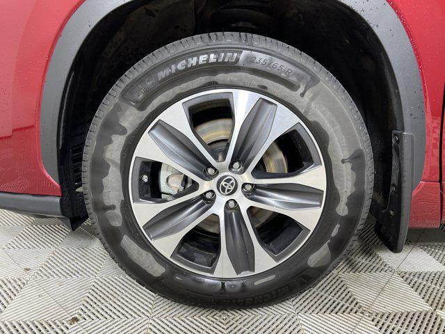 used 2021 Toyota Highlander Hybrid car, priced at $36,500