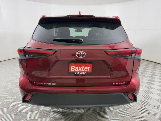 used 2021 Toyota Highlander car, priced at $42,900