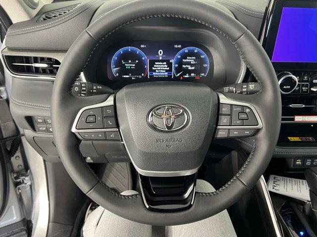 new 2025 Toyota Highlander car, priced at $53,003