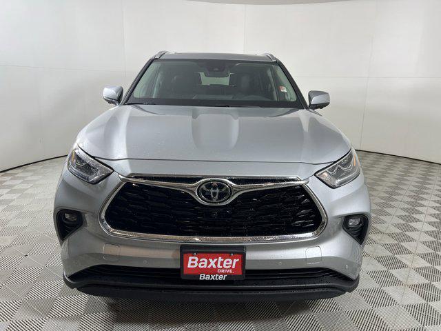 new 2025 Toyota Highlander car, priced at $53,003