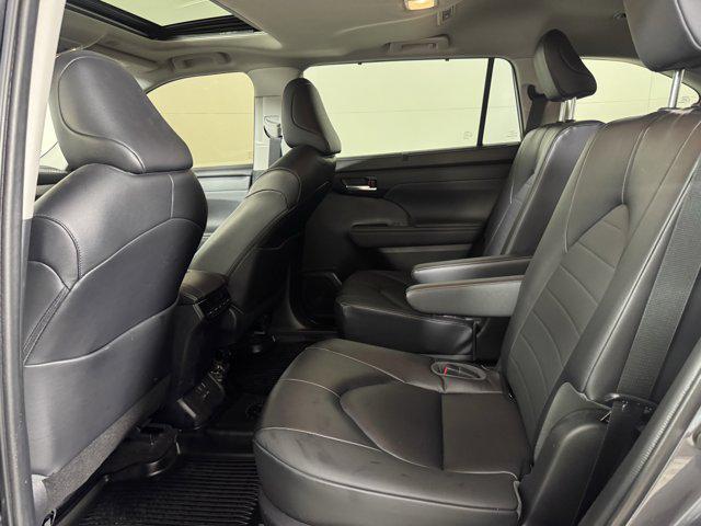 used 2023 Toyota Highlander car, priced at $39,000