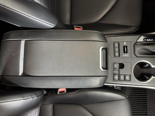 used 2023 Toyota Highlander car, priced at $39,000