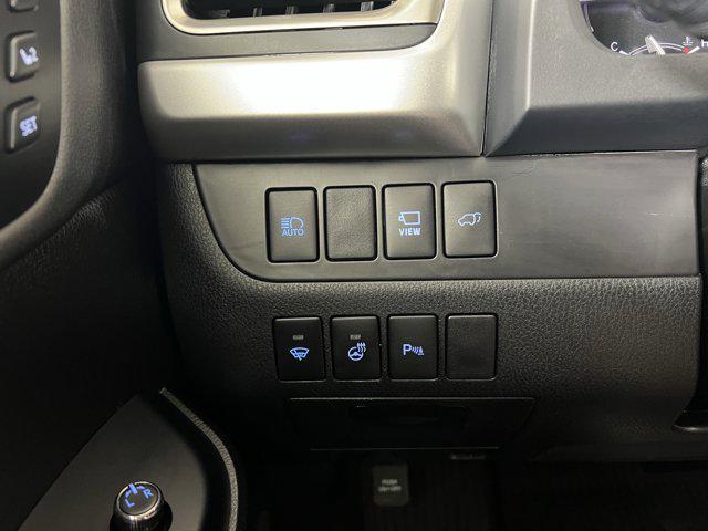 used 2018 Toyota Highlander car, priced at $27,900