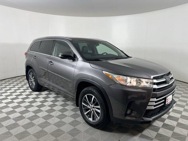 used 2018 Toyota Highlander car, priced at $27,900