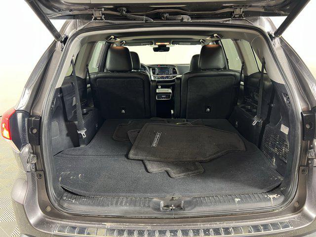 used 2018 Toyota Highlander car, priced at $27,900