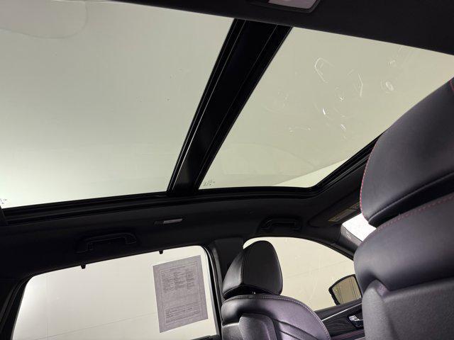 used 2022 Acura MDX car, priced at $41,900