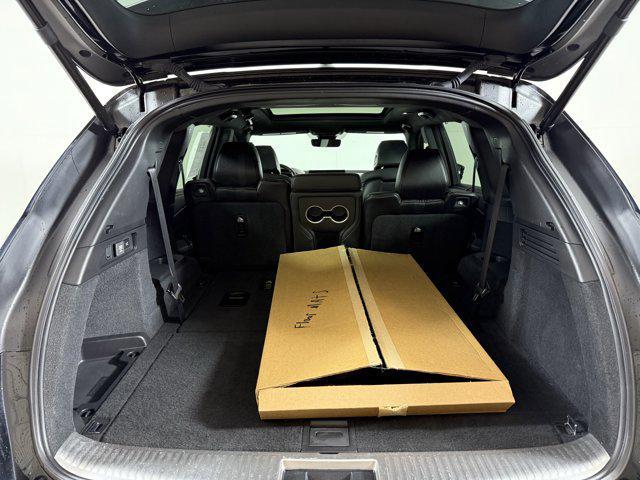used 2022 Acura MDX car, priced at $41,900