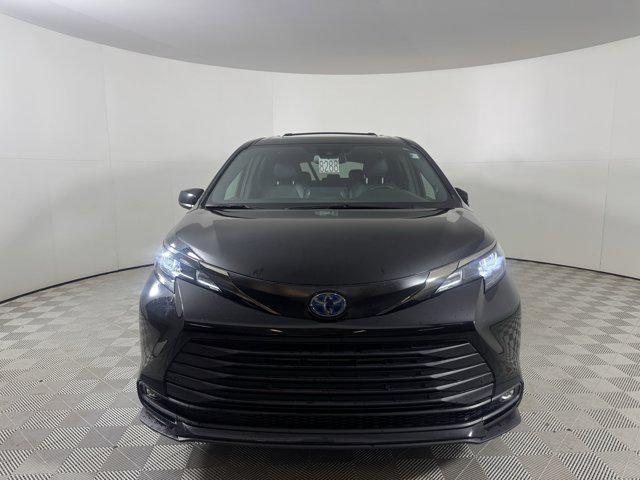 used 2023 Toyota Sienna car, priced at $54,900