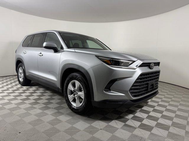 new 2025 Toyota Highlander car, priced at $42,863