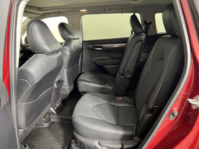 used 2022 Toyota Highlander Hybrid car, priced at $45,900