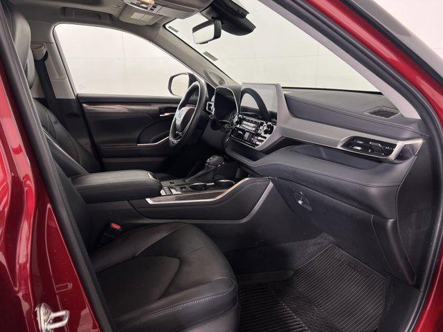 used 2022 Toyota Highlander Hybrid car, priced at $45,900