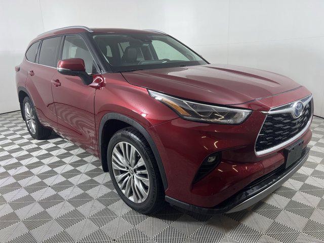 used 2022 Toyota Highlander Hybrid car, priced at $42,900