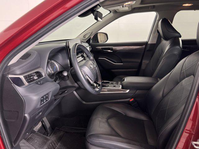 used 2022 Toyota Highlander Hybrid car, priced at $45,900